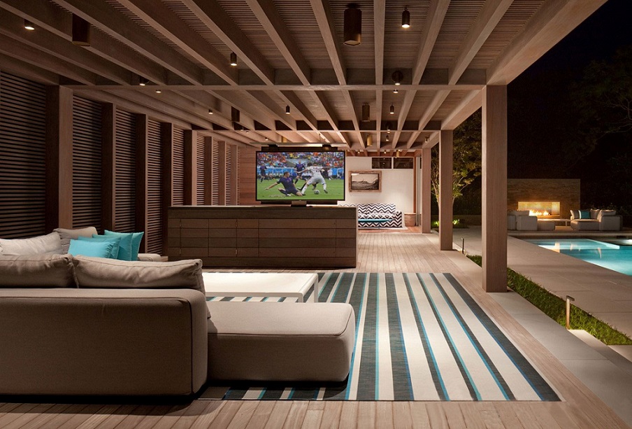 How an Outdoor Speaker System Makes Outdoor Living More Fun 